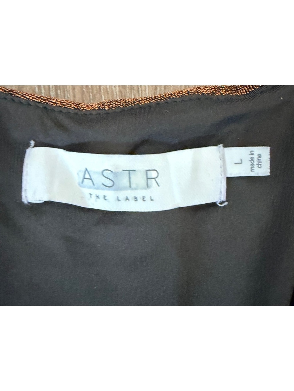 ASTR The Label Stella Metallic Copper Ruched V Neck Bodysuit Size L - Picture 7 of 8